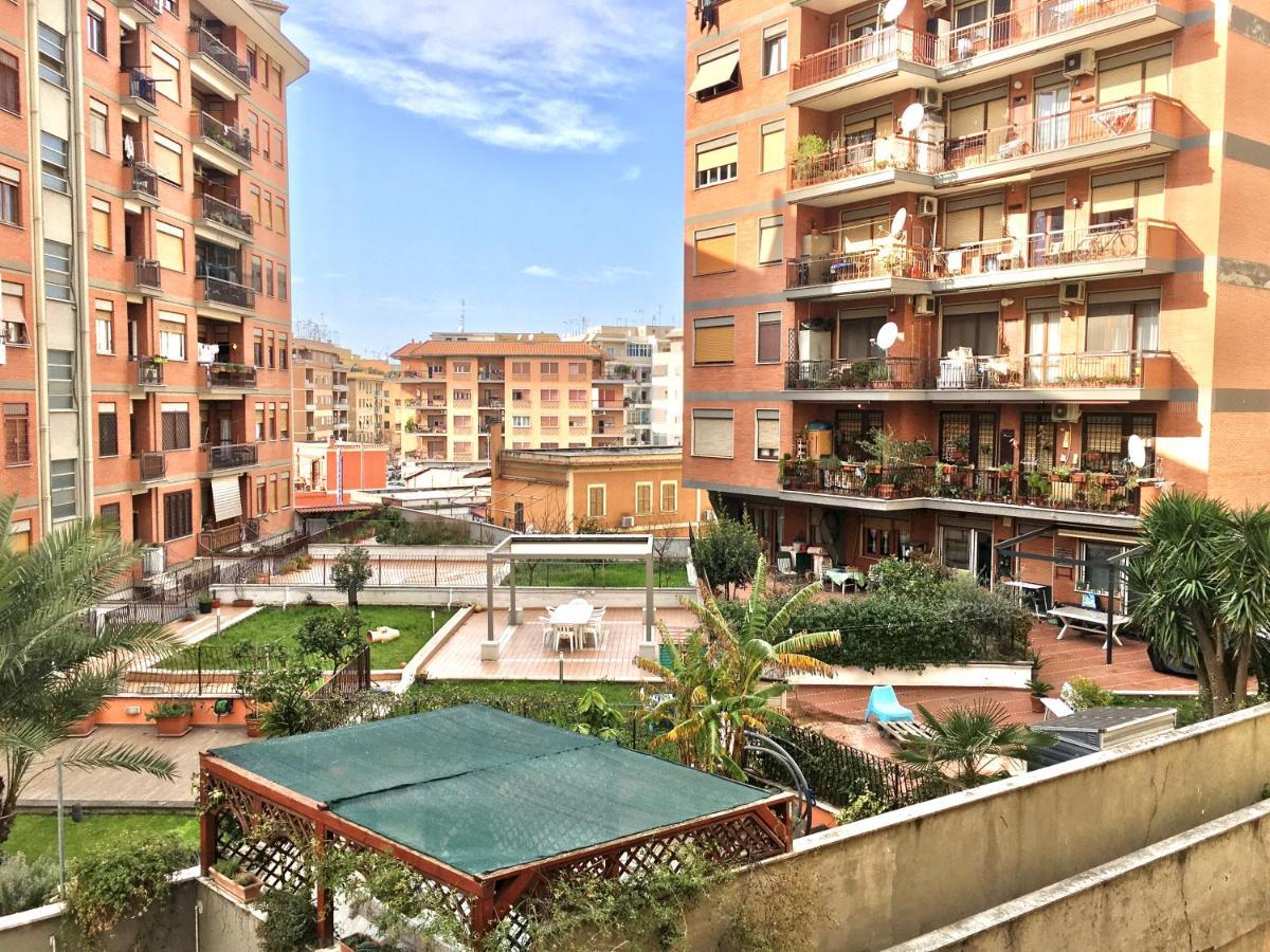 Metro A Modern Apartment Rome Extérieur photo